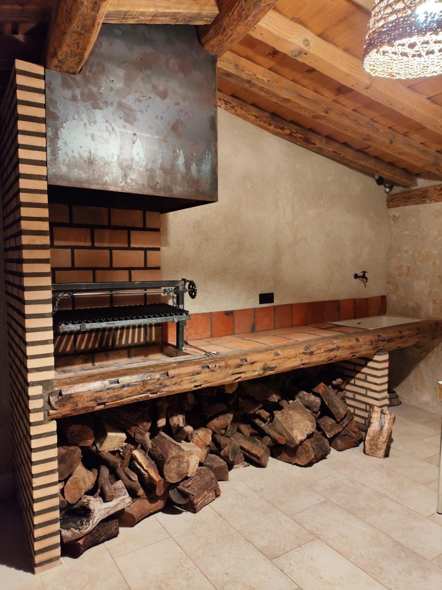 Вилла Casa De Agustin Valverde Del Majano Экстерьер фото
